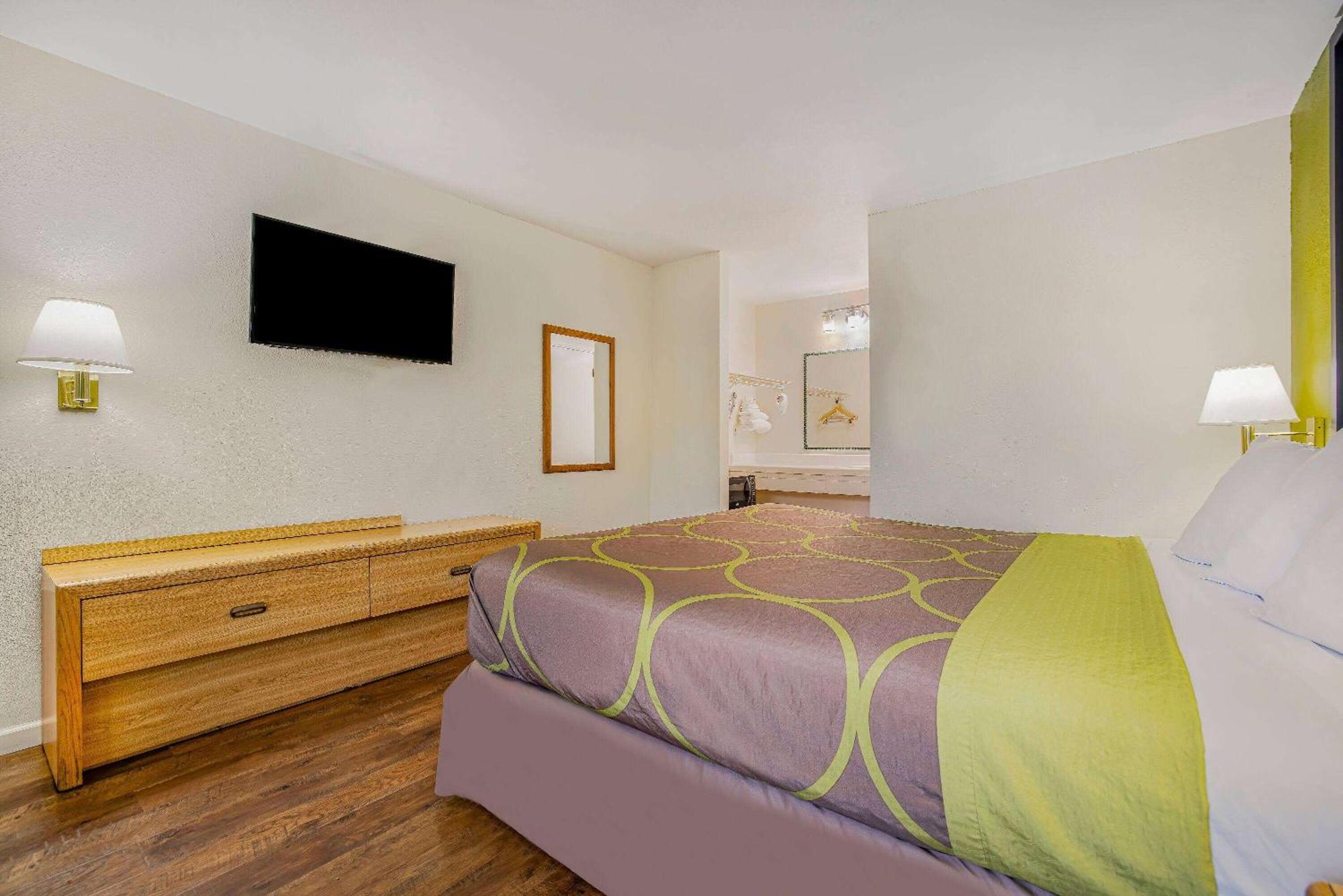Hotel Super 8 By Wyndham Auburn Extérieur photo